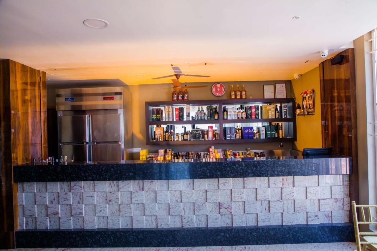 אודופי Fortune Plaza Hotel מראה חיצוני תמונה